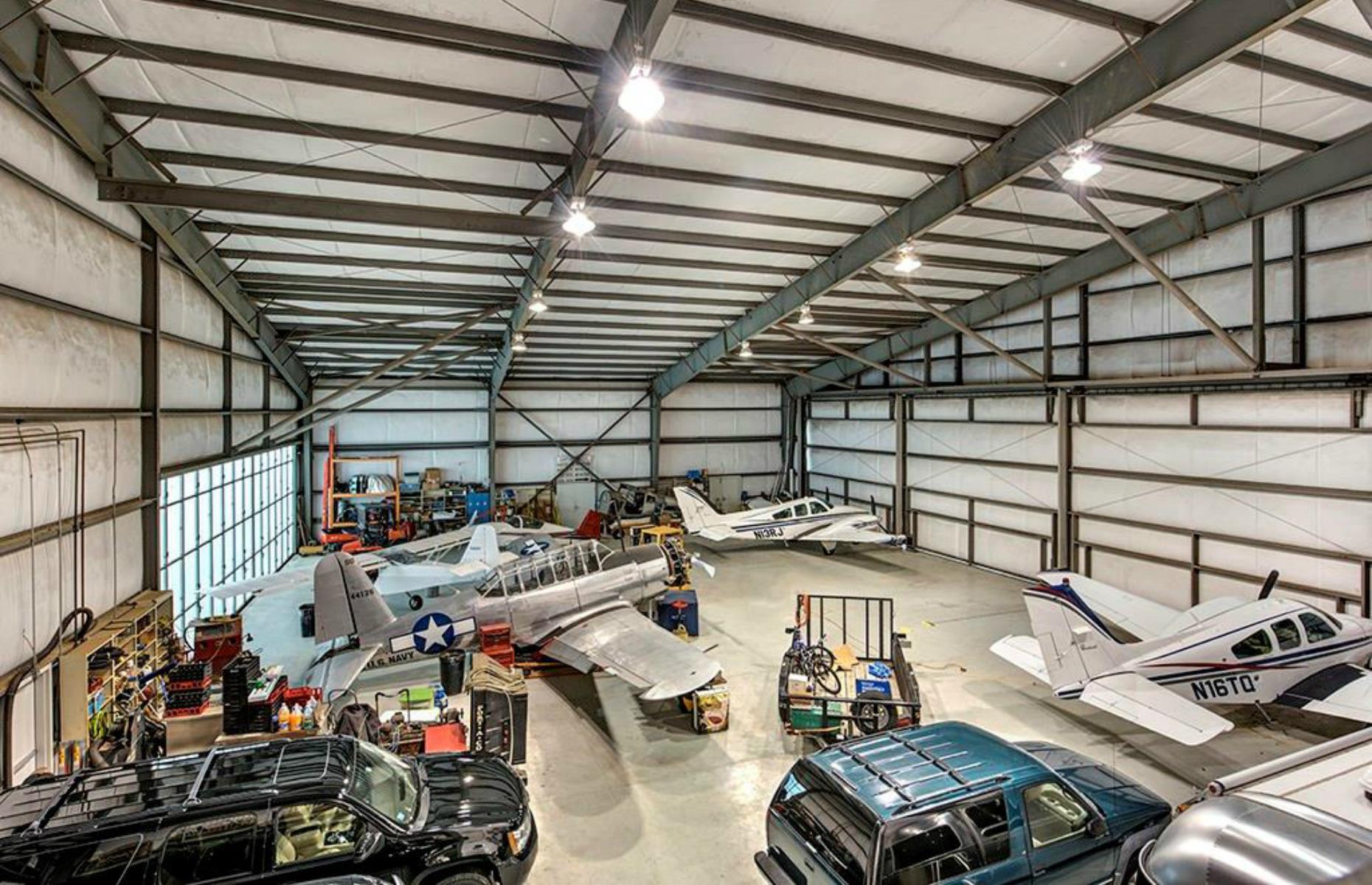 Contemporary hangar conversion: You won't believe people live inside these hangar homes 